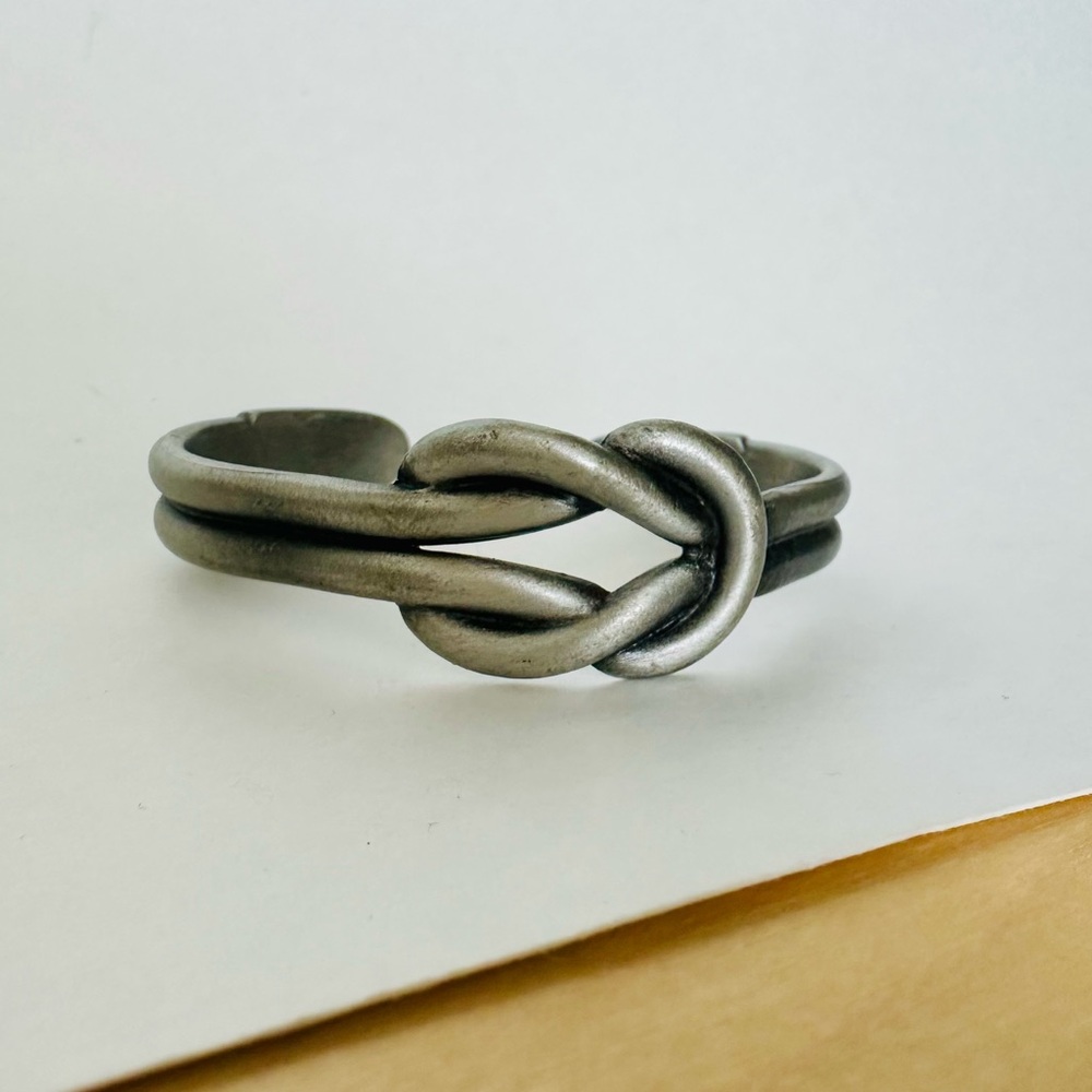 🥂SOLD🥂Pewter Double Love Knot Silver Cuff Bracelet - Picture 2 of 8